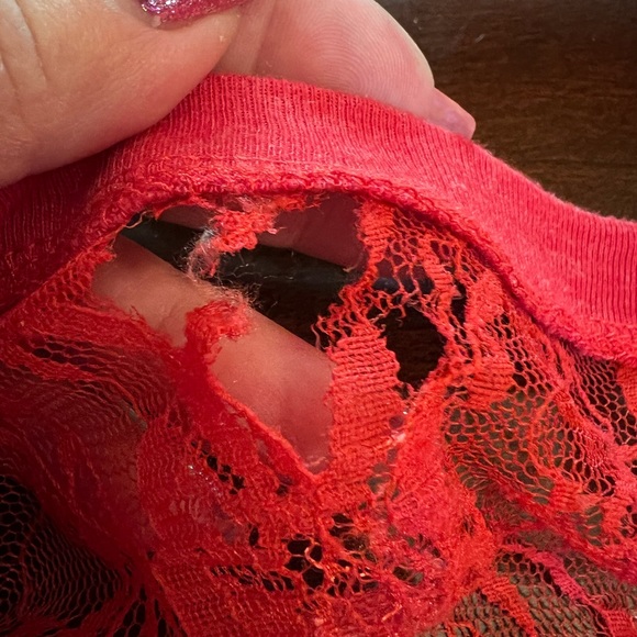 Hollywood Legend Marilyn Monroe red graphic women’s top solid front lace back Lg - Picture 4 of 8